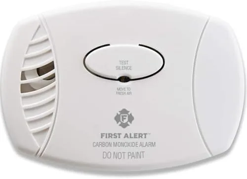 FIRST ALERT CO605 Plug-in Carbon Monoxide Detector with Battery Backup, White | CO606, 9V Review: Tested and Rated