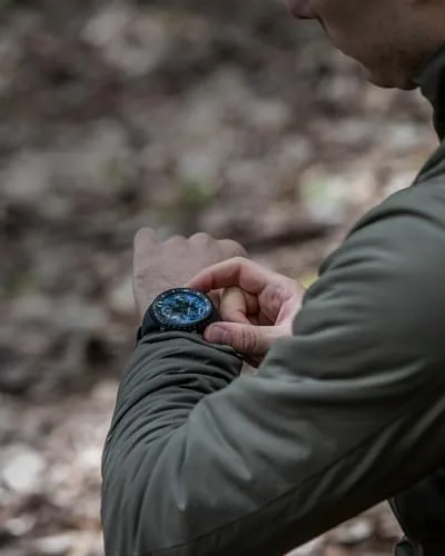 Close look at the SUUNTO Core Classic Outdoor Watch for Men build quality