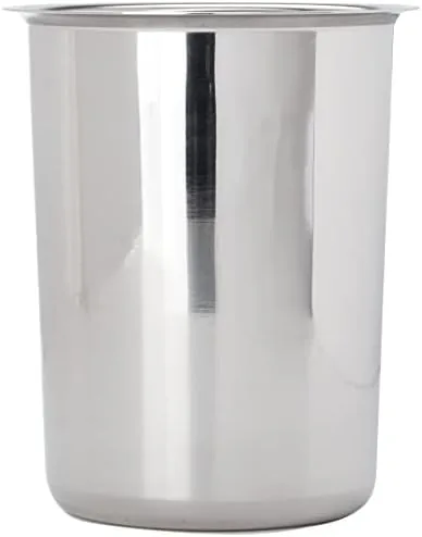 The Winco 1.25 quart bain marie with its bent rim on a counter