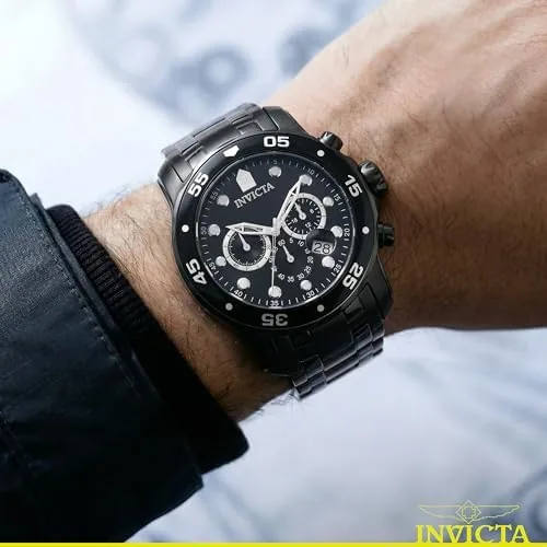 Close look at the Invicta Men's Pro Diver Collection Chronograph Watch build quality