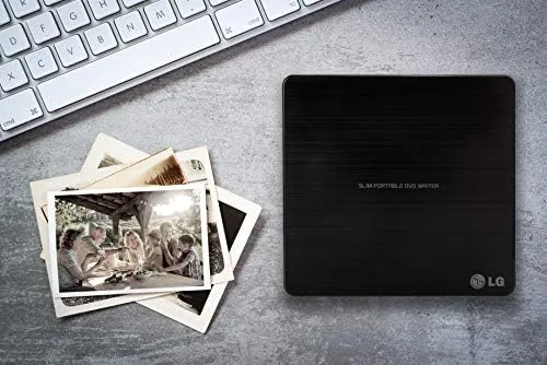 The LG drive reading a DVD into a file explorer showing the data transfer