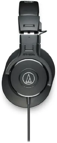 Close look at the jack and cable of the ATH-M30x