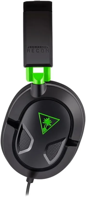 Close up of the removable microphone on the Turtle Beach Recon 50