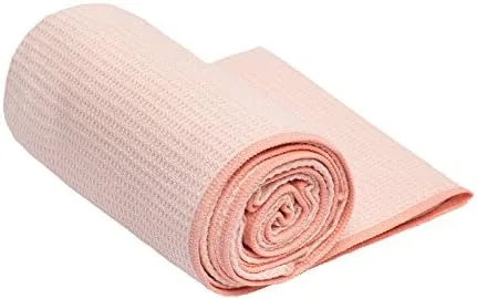 Close look at the Hot Yoga Towel - Mat-Sized, Microfiber, Super Absorbent, Anti-Slip, Injury build quality