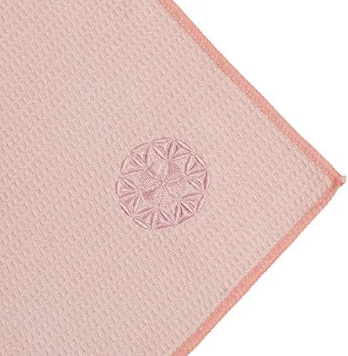 The Hot Yoga Towel - Mat-Sized, Microfiber, Super Absorbent, Anti-Slip, Injury in real use