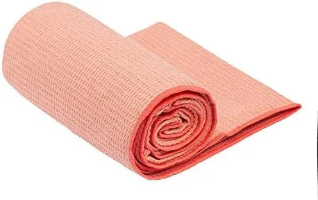 Close look at the Hot Yoga Towel - Mat-Sized, Microfiber, Super Absorbent, Anti-Slip, Injury build quality