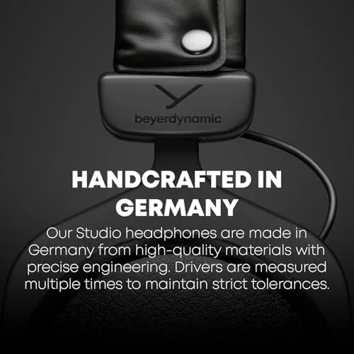 Another view of the beyerdynamic DT 770 Pro Studio Headphones (80 Ohm, Black) |