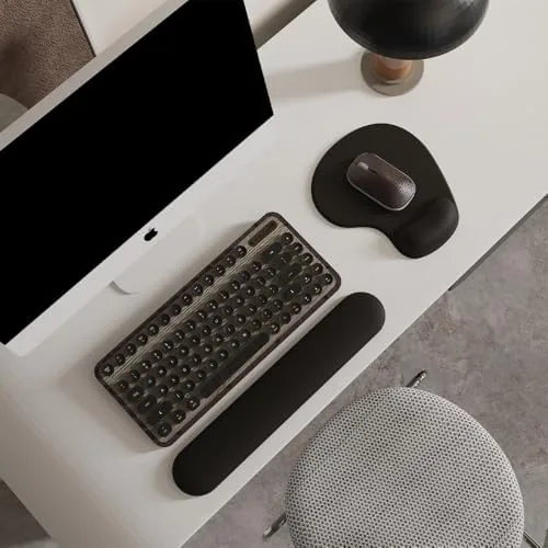 Close look at the Office Mousepad with Gel Wrist Support - Ergonomic Gaming Desktop build quality