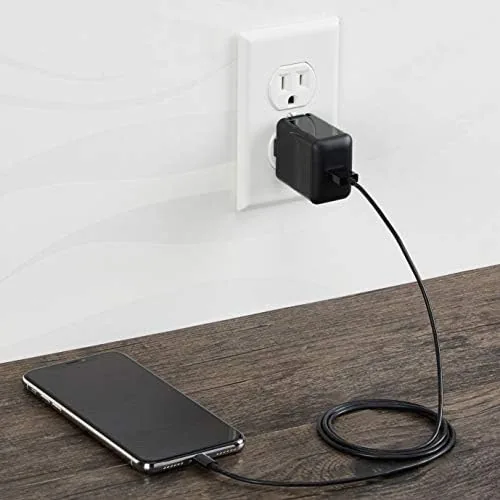 Another view of the Amazon Basics 12W One Port USB-A Portable Wall Charger (2.4A)