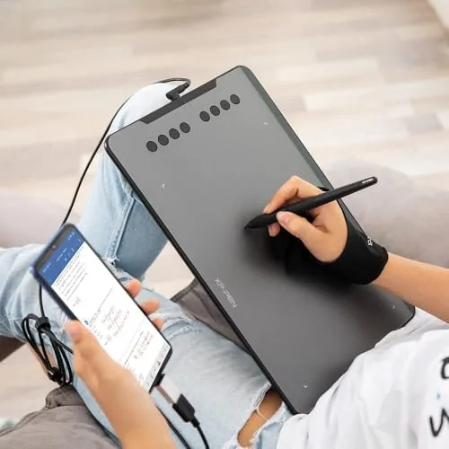 Close look at the XPPen Deco 01 V3 10x6 Drawing Tablet, 16K Battery-Free Stylus build quality