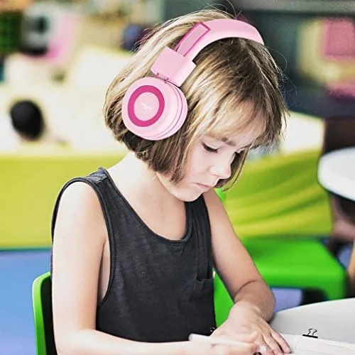 Close look at the ELECDER i37 Kids Headphones for School Children Girls Boys Teens build quality