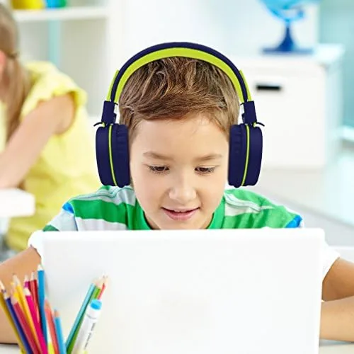 Close look at the ELECDER i37 Kids Headphones for School Children Girls Boys Teens build quality
