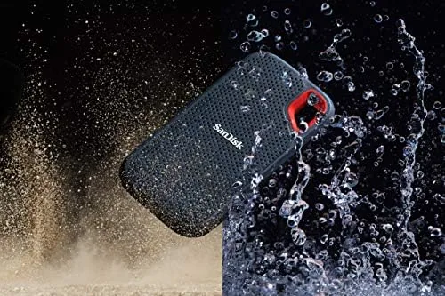 USB-C and USB-A cables that ship with the SanDisk Extreme drive