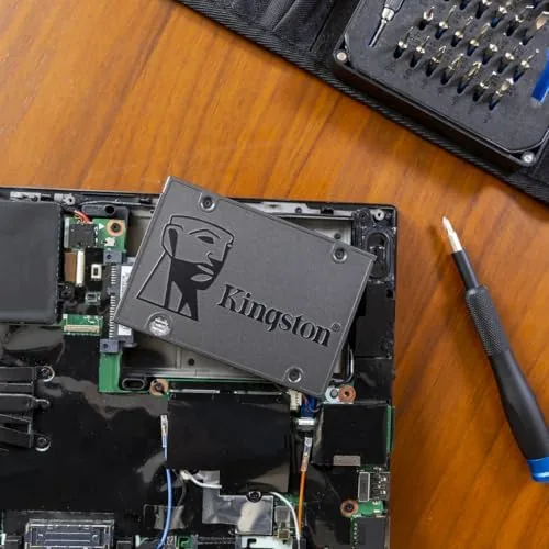 A finished laptop with the Kingston SSD installed running smoothly