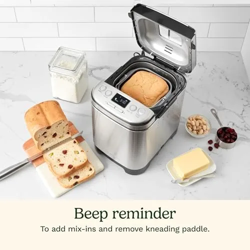 Sliced bread from the Cuisinart on a cutting board