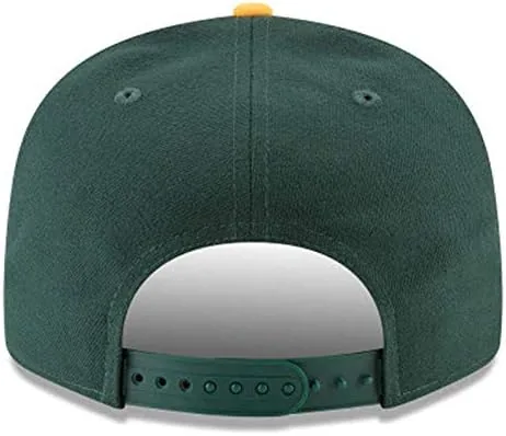 The snapback styled in a casual everyday outfit on the street