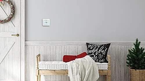 Close look at the Honeywell Home 7 Day Programmable Touchscreen Thermostat | RTH8560D build quality
