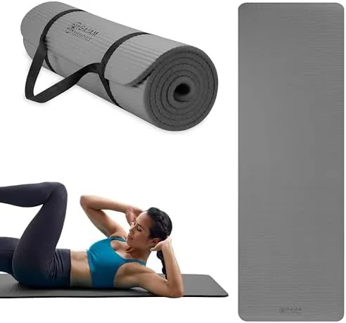 Close look at the Gaiam Thick Yoga Mat, Exercise & Fitness Mat with Easy-Cinch build quality