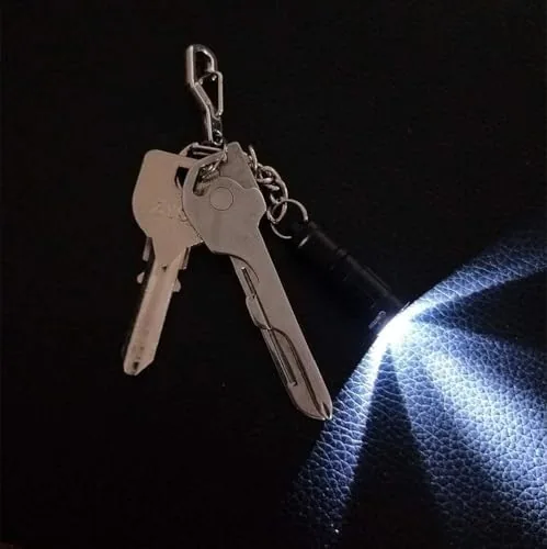 The e1 Smallest Keychain Flashlight Tiny Mini Keychain Light Long-Lasting Safety in real use