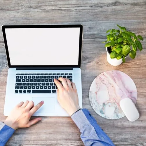 Testing the ITNRSIIET Marble Round Mouse Pad Pink Marble Customized Premium-Textured Washable over two weeks