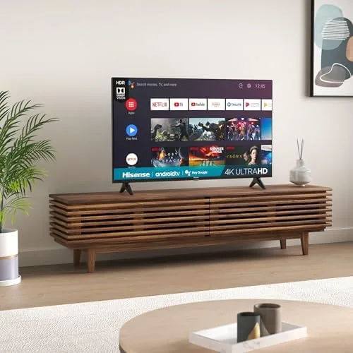 Close look at the Hisense 43-Inch Class R6090G Roku 4K UHD Smart TV with build quality