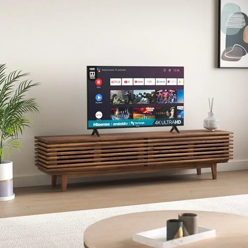 Close look at the Hisense 50-Inch Class R6090G Roku 4K UHD Smart TV with build quality
