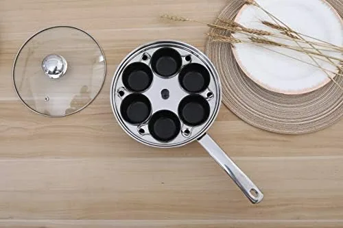 The 6 cups egg poacher pan after a quick hand wash