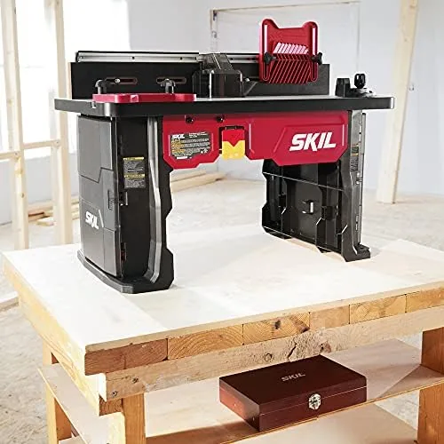 Close look at the SKIL SRT1039 Benchtop Portable Router Table for SKIL Routers RT1323-00 build quality