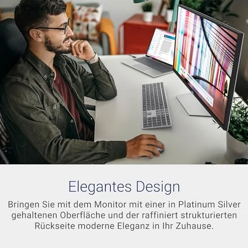 Sharp text and spreadsheet content displayed on the 4K S2722QC panel