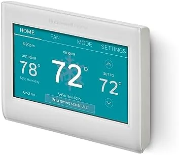Close up of the RTH9600WF touchscreen showing the temperature and schedule