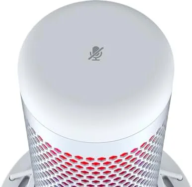 Close up of the polar pattern switch dial on the back of the QuadCast S