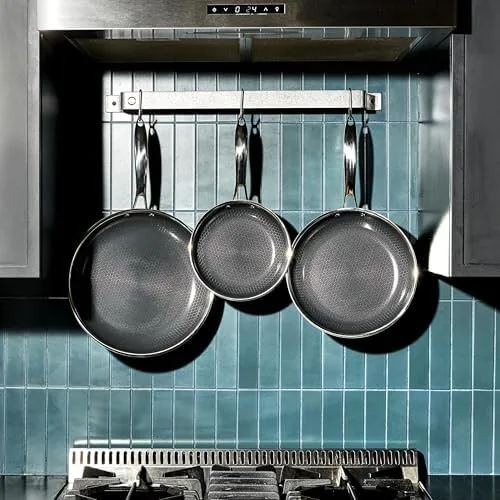 Close up of the HexClad honeycomb patterned cooking surface inside a pan
