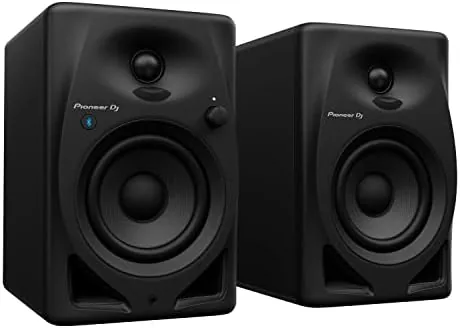 Another view of the Pioneer DJ DM-40D 4-inch Active Desktop Monitor Speakers, Pair, Black