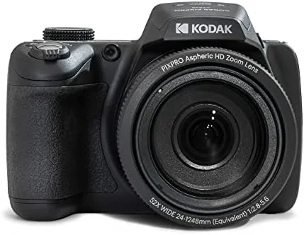 KODAK PIXPRO AZ528 bridge camera with lens extended