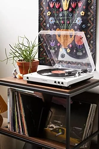 Close look at the Audio-Technica AT-LP60XBT-WW Automatic Turntable build quality