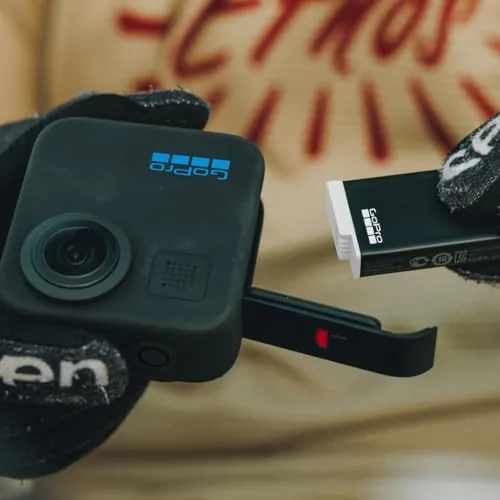Close look at the GoPro Rechargeable Enduro Battery (MAX) - Official GoPro Accessory build quality