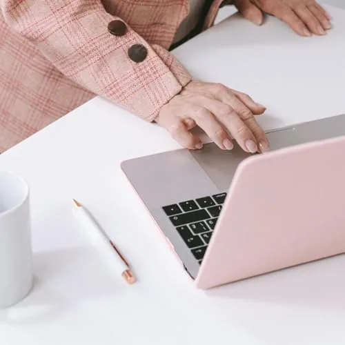 Testing the EooCoo Crystal Case for MacBook Pro 13-inch M2 M1 2022-2016 over two weeks
