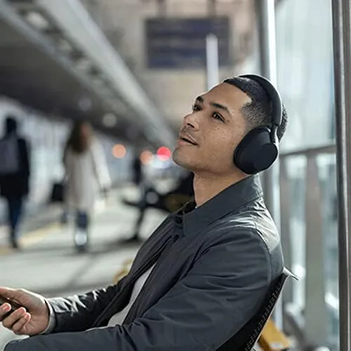 Sony WH-1000XM5 alongside a Bose competitor