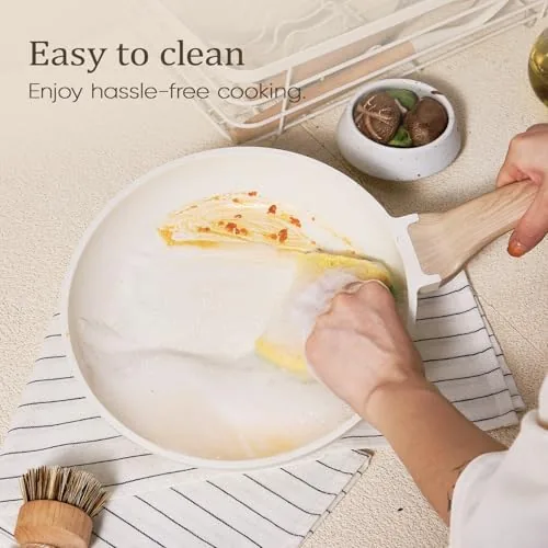 A weeknight dinner plated from a CAROTE frying pan with a clean pan surface behind it