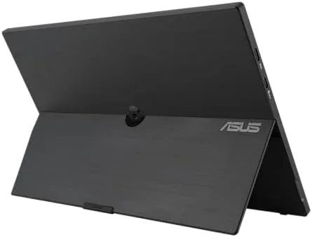 A split screen work session with the laptop and the ZenScreen side by side