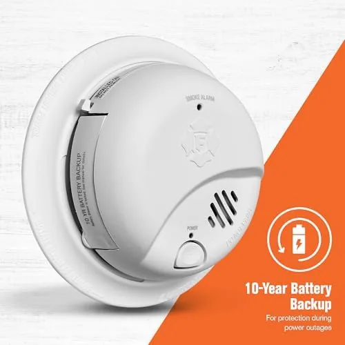 Close look at the First Alert Hardwire Smoke Alarm with 10-Year Battery Backup | SMI105-AC build quality