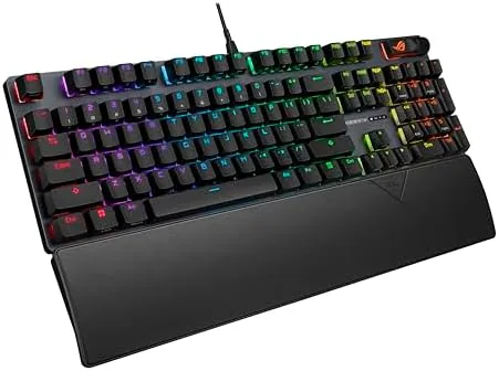 Side-by-side comparison of the Strix Scope II and a standard keyboard