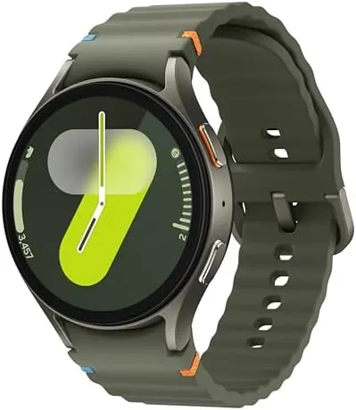 Samsung Galaxy Watch 7 44mm in green with the watch face on