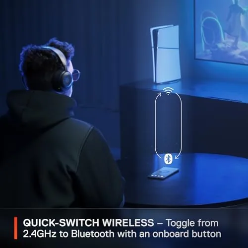 Arctis Nova 5 earcup and the retractable ClearCast microphone