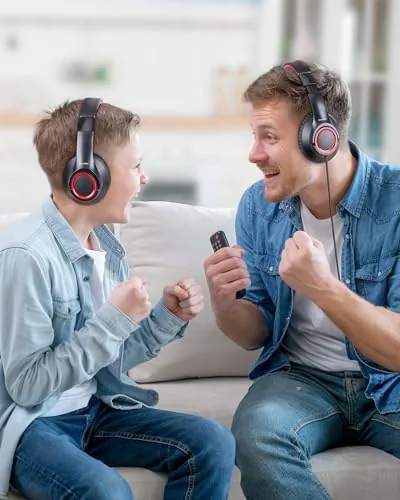 Another view of the New Bee Kids Headphones,Wired,School,Toddler Headphones Baby Headphone Lightweight for Boys/Girls/Mac/Android/Kindle/Tablet/Pad