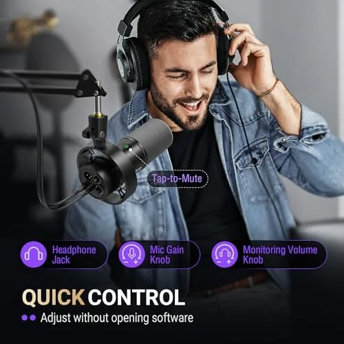 Streamer using the K688CT with headphones during a live stream
