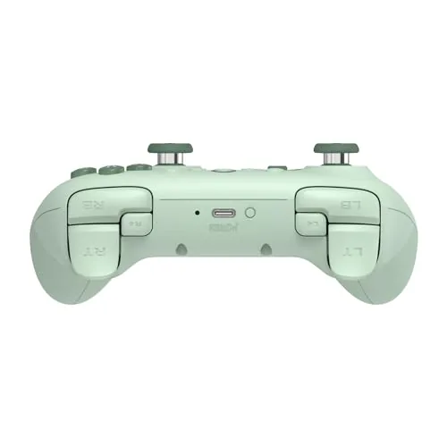The Ultimate 2C connected to a gaming PC with the 2.4G USB dongle visible