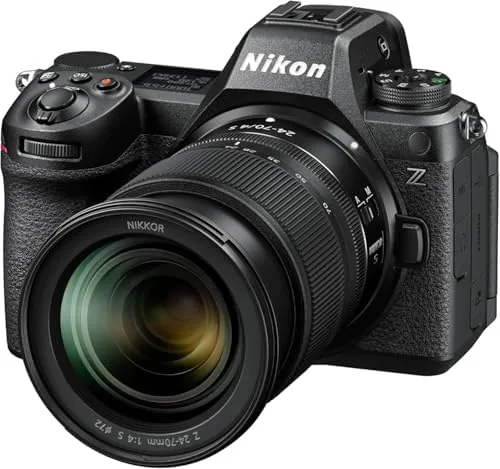 Detail shot of the Nikon Z6 III with 24-70mm f/4 Lens | Full-Frame mirrorless features