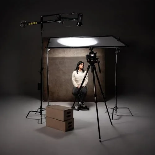 Close look at the Westcott Easy Boom Arm for Consistent Light Positioning (Black) | build quality