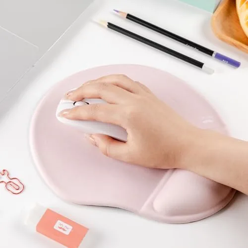 Testing the Mr. Pen- Ergonomic Mouse Pad with Wrist Rest | Blush over two weeks